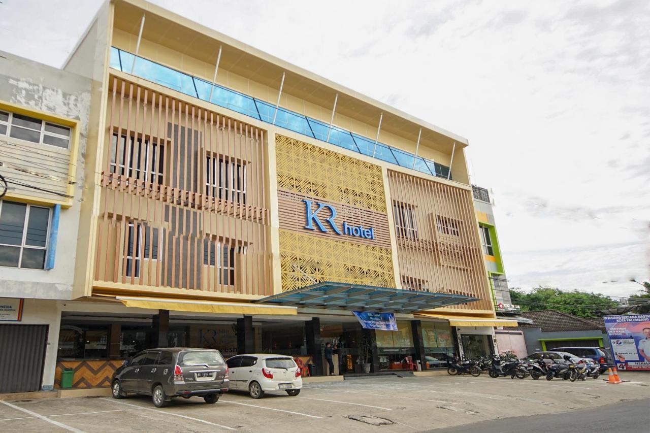 OYO 344 KR Hotel Palembang Buitenkant foto