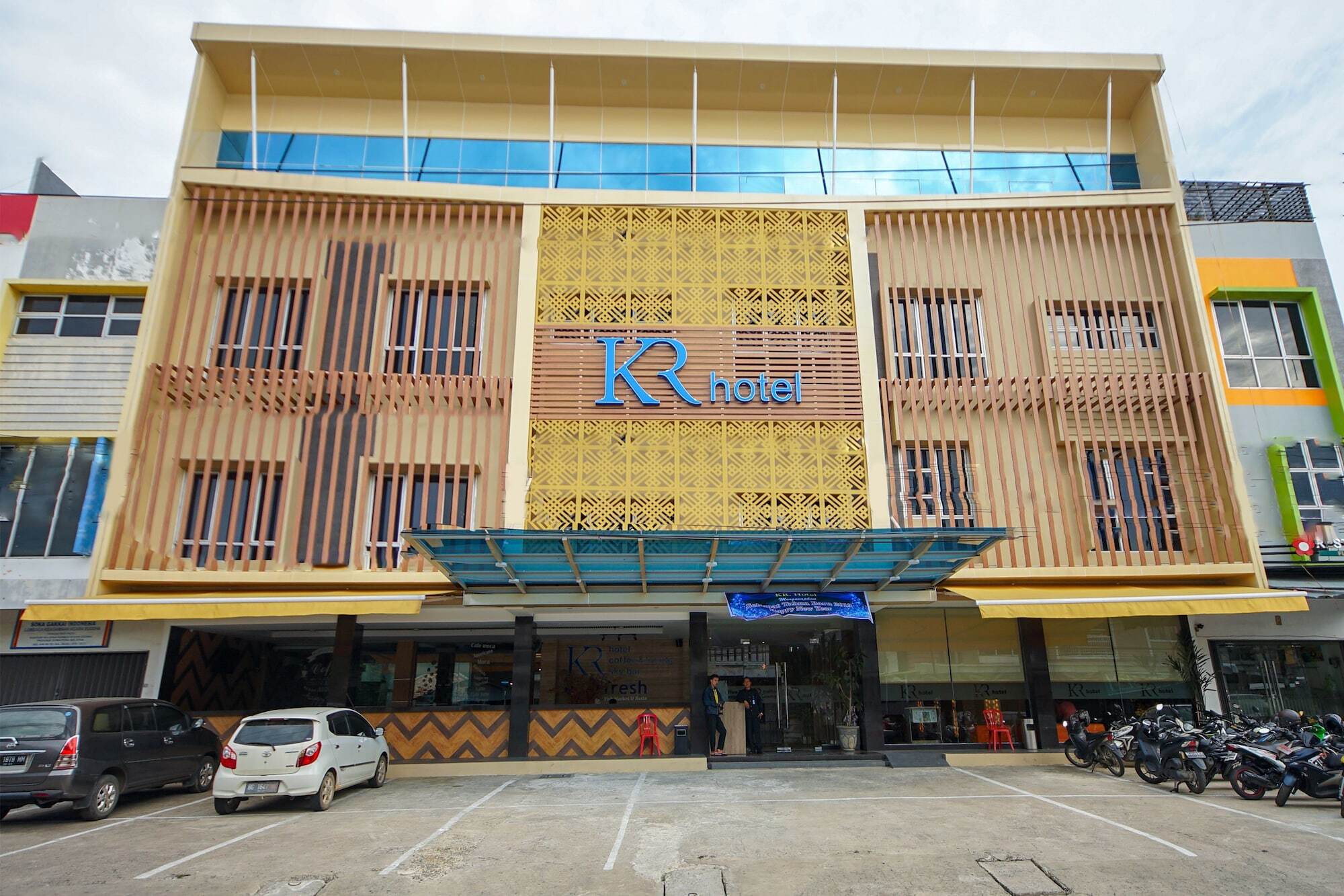 OYO 344 KR Hotel Palembang Buitenkant foto